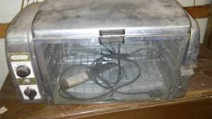 lot 740 image: Nesco Countertop Oven
