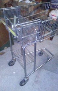 lot 741 image: Shopping Cart, Rolls Good, See Pictures