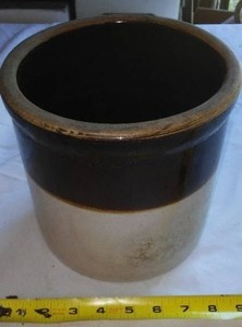 lot 748 image: Vintage Crock - Nice