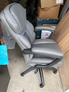 Bonded Leather Managers Chair