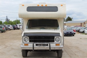 lot 1 image: 1978 Ford Mallard Coach RV