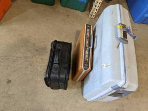 lot 174 image: Samsonite hard case suitcase, vinta...