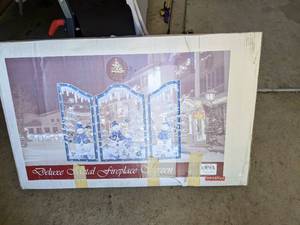 lot 192 image: Deluxe metal fireplace screen (see ...