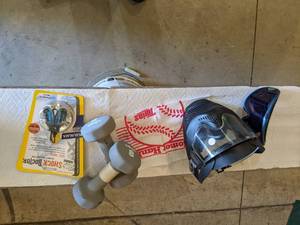 lot 241 image: Shock Doctor mouth guard, 2 8lb bow...