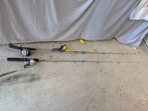 lot 213 image: 2 fishing rods and 1 childs practic...