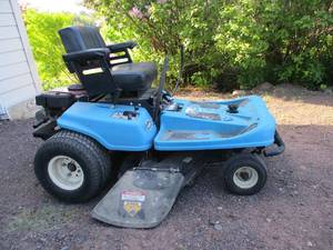 lot 1 image: Zero Turn 16 HP Riding Lawn Mower with manual. ZTR 4423 Vanguard.