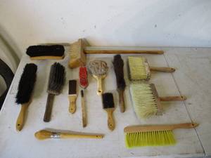 lot 10 image: Lot of various Brushes