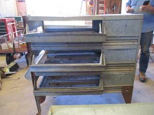 lot 17 image: Chicken Brooder