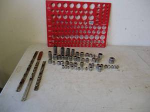 lot 39 image: Lot of Various Socket Tools Master Mechanic&nbsp6 point & 12 point 12, 38, 14 socket drive. Indestro Select and other brands-socket tray & socket strips.