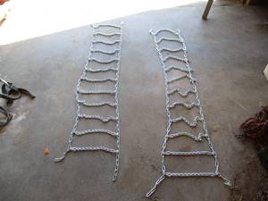 lot 52 image: Pair of Tire Chains.