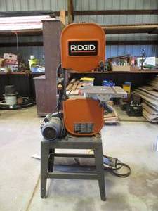 lot 86 image: Ridgid Band Saw and Blades. Model BS14002.