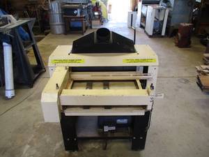 lot 89 image: Woodmaster W-718 Wood Drum Sanding Kit with accessories