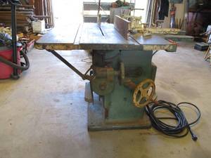 lot 91 image: Heavy Duty 14 Industrial Table Saw. Tannewitz Quality. Needs Belt.
