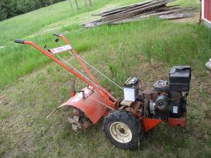 lot 121 image: Tiller. Ariens Rocket.
