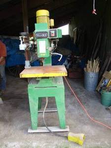 lot 124 image: WoodTek Woodworking Routing Table.