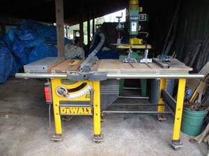 lot 125 image: DeWalt Table Saw and Accessories. Works.
