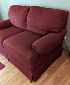 lot 6 image: Red Upholstered Loveseat