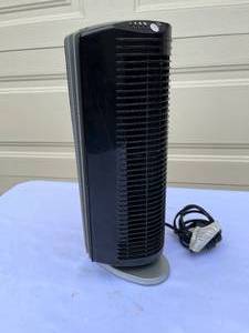 lot 60 image: Interltek Vornado Air Desk Fan