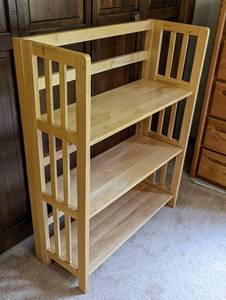 lot 33 image: Blonde Wood Bookshelf