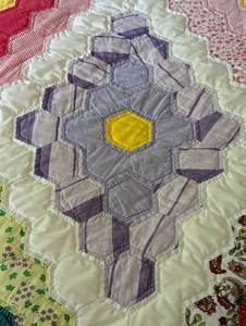 lot 35 image: Colorful Vintage Quilt
