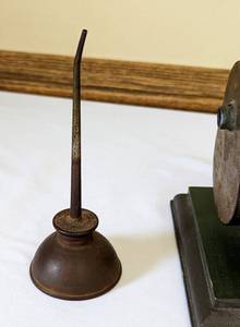 lot 85 image: Assorted Vintage Delights