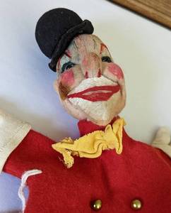 lot 89 image: Vintage German Hand Puppets