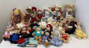 Group Of Boyds Bears, Muffy VanderBear (Some with Tags) And More