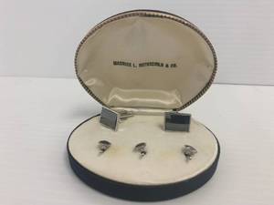 Vintage Swank Cufflinks Set From Muarice L. Rothchild & Co.