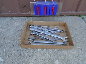 Flat of hand tools. As shown.