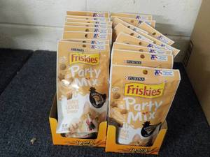 2 Cases Purina Friskies 2.1 oz Pkgs...