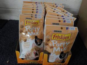 2 Cases Purina Friskies 2.1 oz Pkgs...
