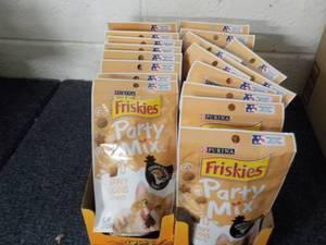 2 Cases Purina Friskies 2.1 oz Pkgs...