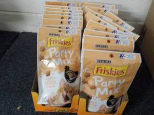 2 Cases Purina Friskies 2.1 oz Pkgs...