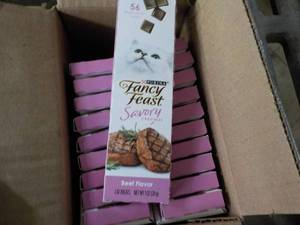 2 Cases Purina Fancy Feast Savory B...