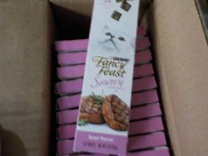 2 Cases Purina Fancy Feast Savory B...
