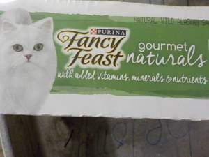 2 Cases Purina Fancy Feast Gourmet ...