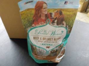 5 - 16 oz Bags Pioneer Women Dog Tr...