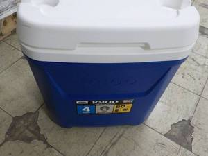 Igloo 60 Quart Cooler handle needs...