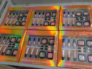 6 Glitz and Glam Gift Sets...