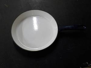 New Cast Iron Ceramic Fry Pan...
