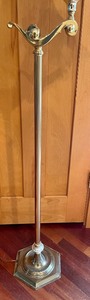 lot 40 image: Fantastic Brass Floor Lamp