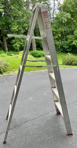 lot 73 image: 6 Foot Metal Ladder
