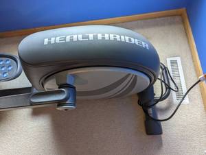 lot 33 image: HealthRider H95e Rear Drive Elliptical