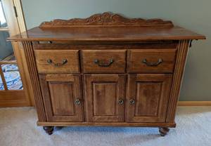 lot 58 image: Gorgeous Nichols and Stone SideboardBuffet