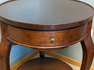 lot 63 image: Round Wood Accent Table