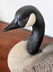 lot 46 image: Canadian Goose Decoy by Sam Nottelman