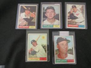38. 5 1961 Topps Cards...