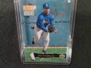 112. 1993 Upper Deck Ken Griffey JR...
