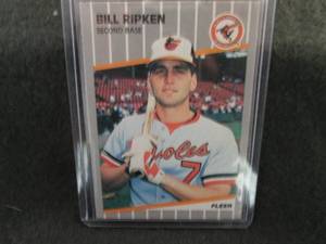 163. 1989 Fleer Bill Ripken Black B...