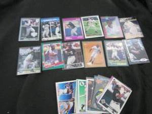 177. 30 Frank Thomas Cards...